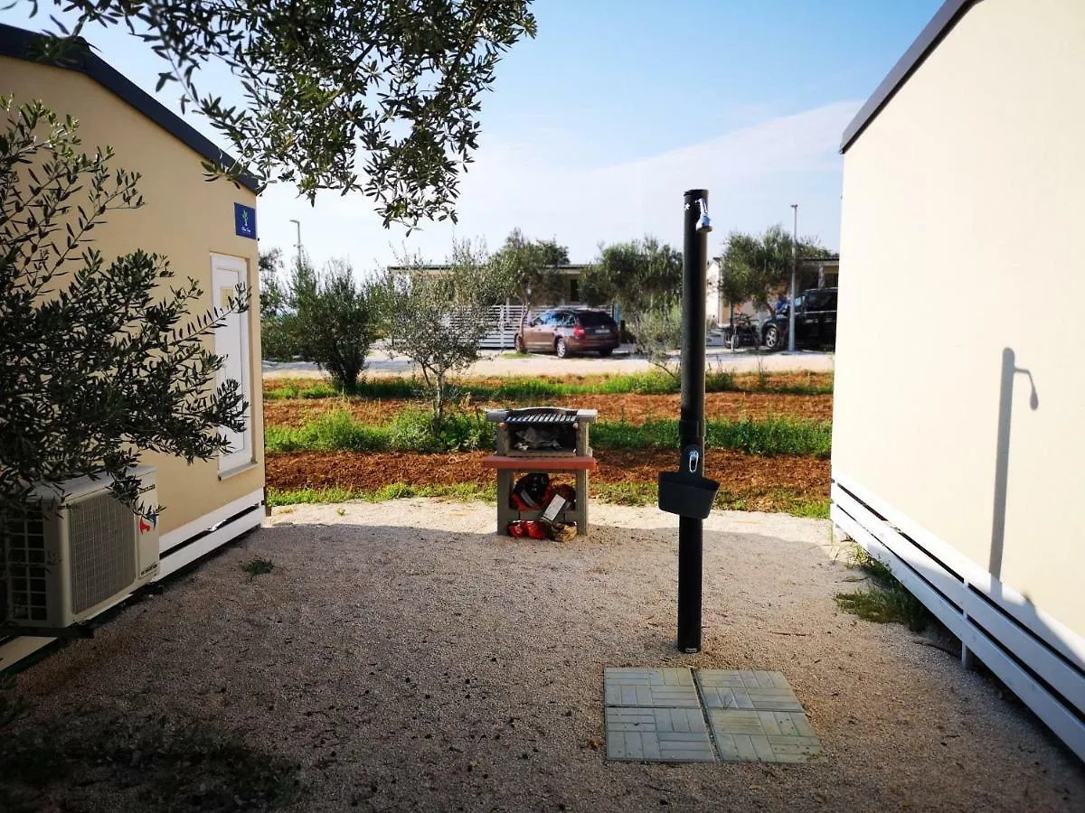 Olive Tree Mobile Homes Biograd Na Moru Apartamento